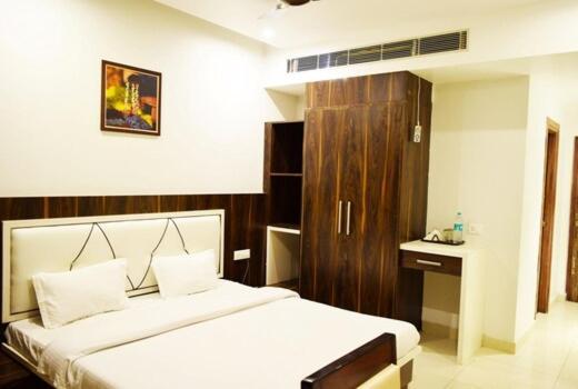 Hotel President Bharwain Екстер'єр фото